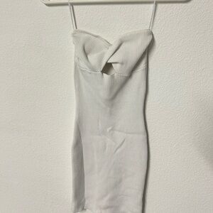 Elegant White Strapless Dress